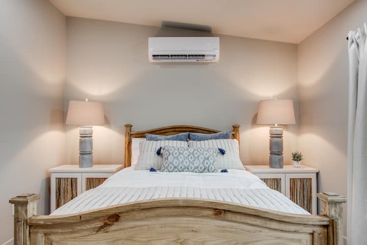 חדר שינה 2, מיטת קווין