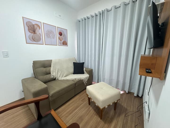 Apto Com Piscina + Ar Cond+ Espaço Home Office - Ourinhos