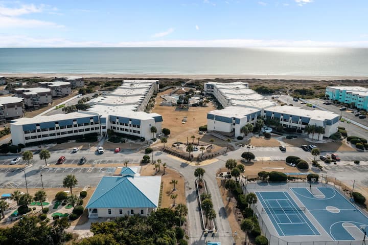 A Place At The Beach Unit 254: Oceanfront, Pool - Atlantic Beach, NC