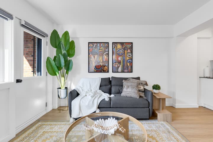 Downtown Montreal Gem | 1br - Montreal