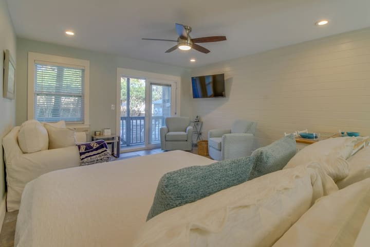 Remodeled Studio | Patio | Pool | - Rosemary Beach, FL