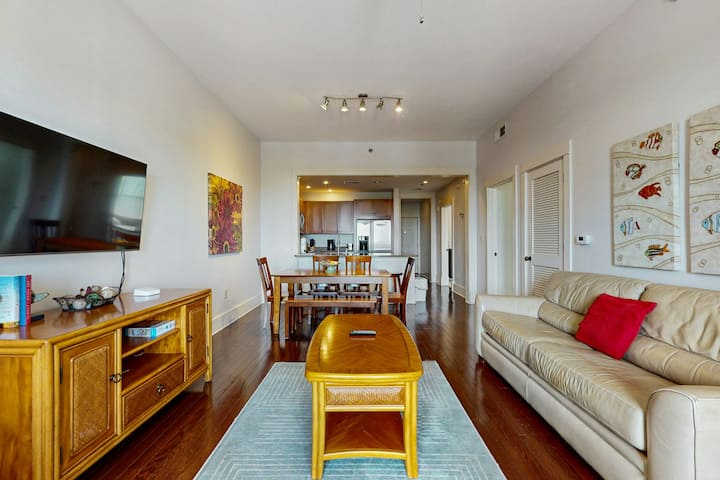 Polished 2br 1st-floor | Balcony | Pool - Santa Rosa Beach, FL