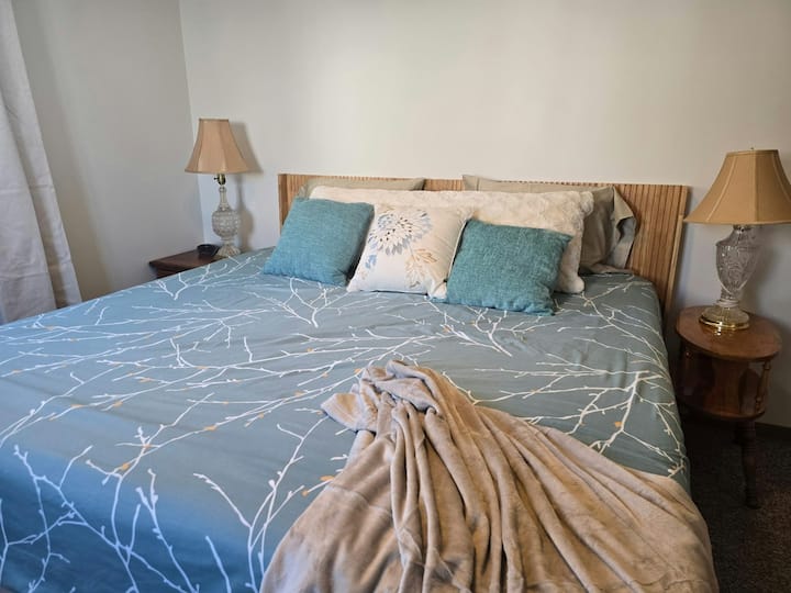 Two Bedroom Villa - Houghton Lake, MI