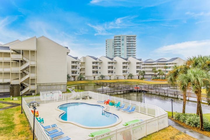Bayview Condo With Shared Pool, Beach Nearby - Sno - Gulf Breeze, FL