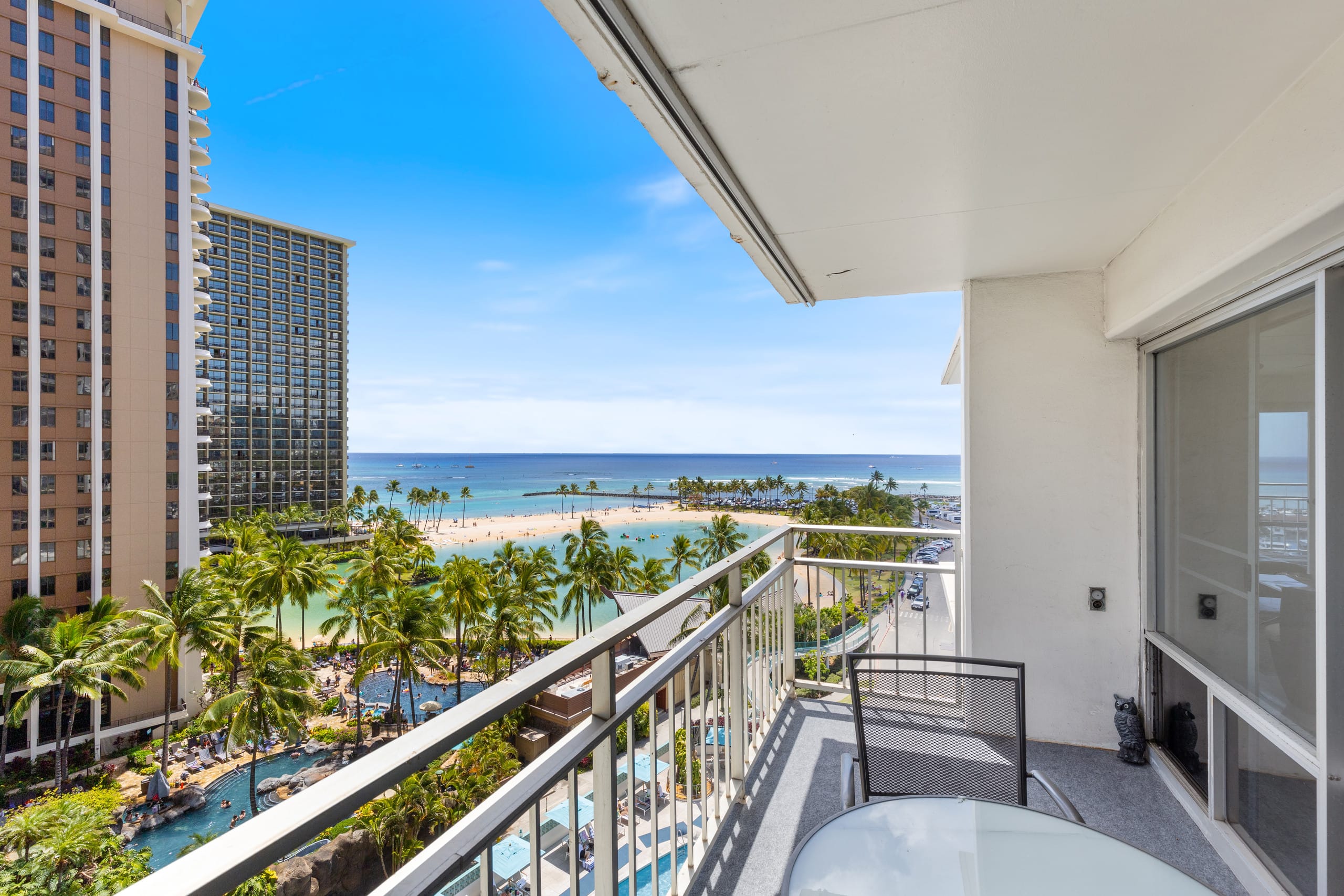 Ilikai Hotel Condo with Ocean, Lagoon & Fireworks - Image 1