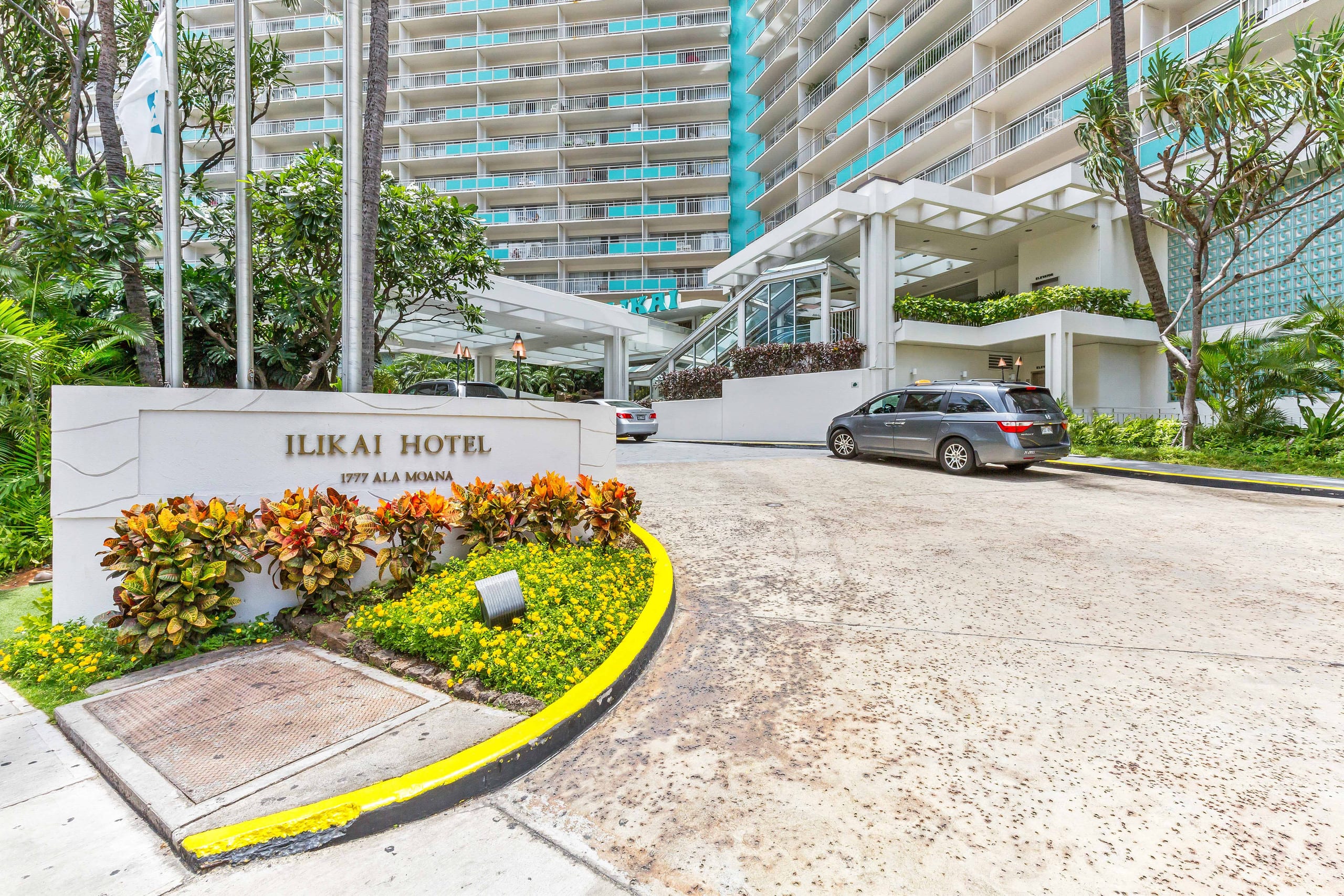 Ilikai Hotel Condo with Ocean, Lagoon & Fireworks - Image 21