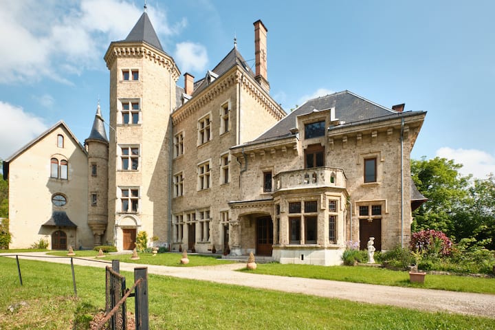 Gîte Du Château St Geoire Véronique - Lac de Paladru
