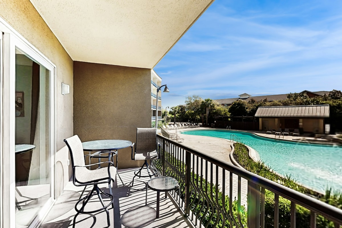 Photo inspiration: Visual Reference: Spacious Gulf View Condo With Furnished Balcony P