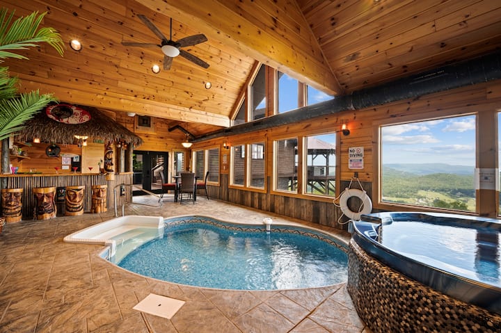 7,000 Sqft Lodge | Indoor Pool, Home Theater, Pub - Tennessee