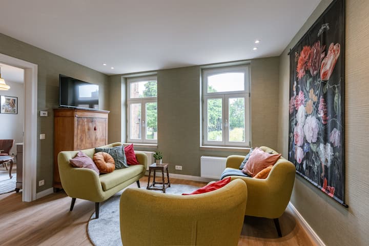 Charming Retreat W/ Workspace & Tv - Beernem