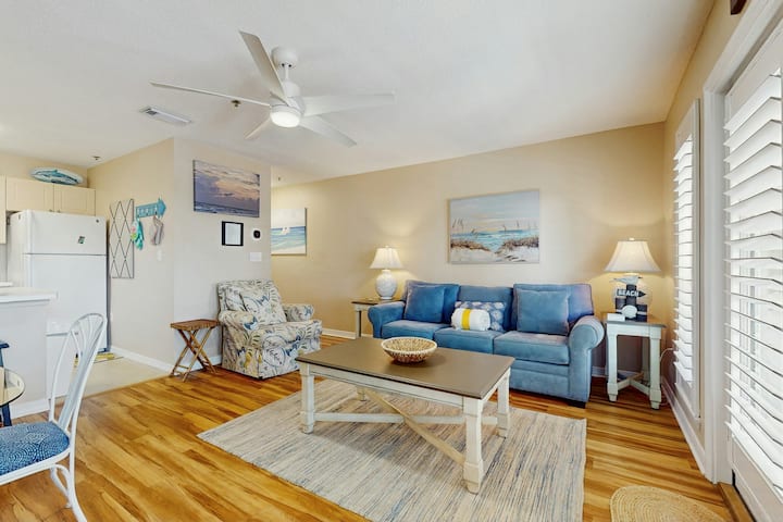 Open 1br 3rd-floor | Balcony | Pool | Hot Tub - Santa Rosa Beach, FL