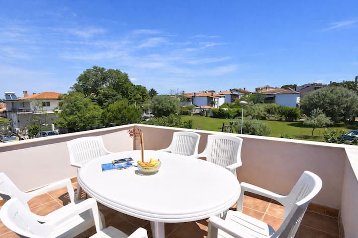 Appartement Calme Avec Terrasse - Umag