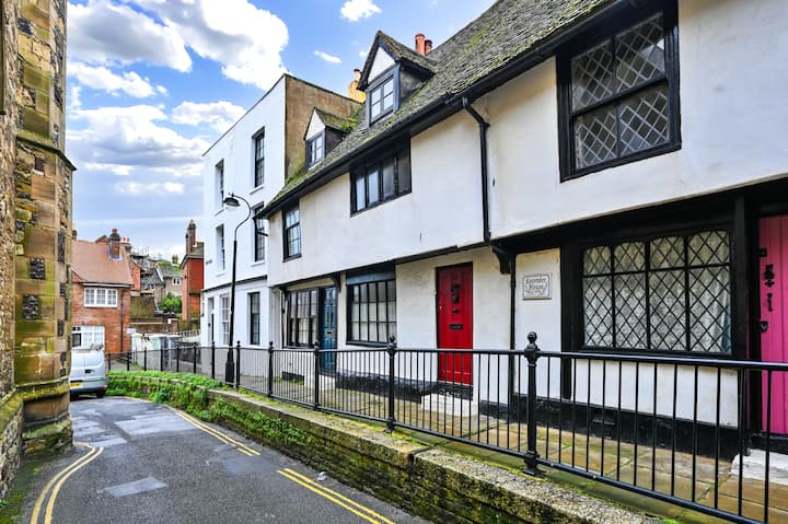 Finest Retreats | Old Town Cottage, Hastings - Hastings