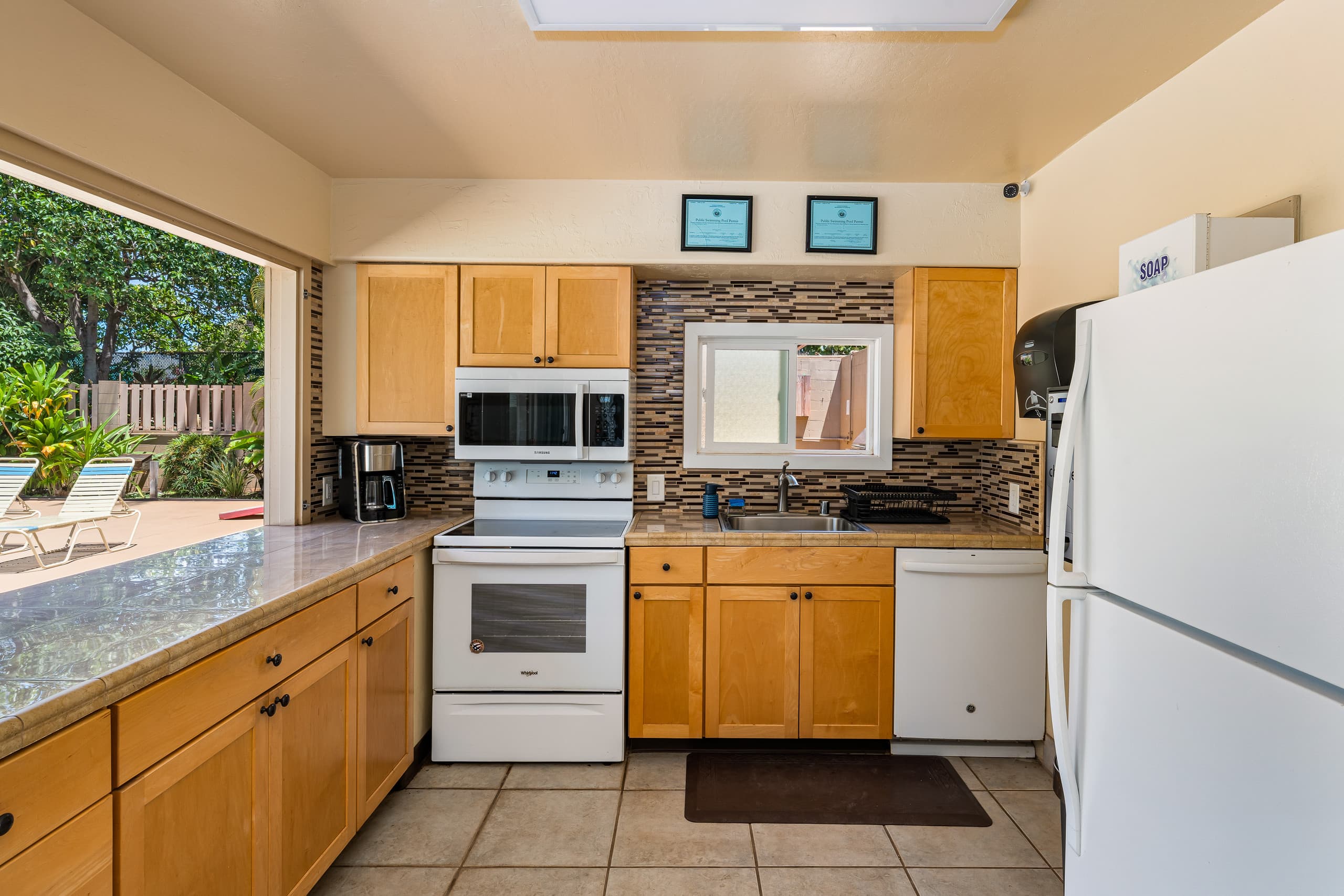 Condo in Lahaina · ★4.69 · 1 bedroom · 1 bed · 1 bath - Image 19