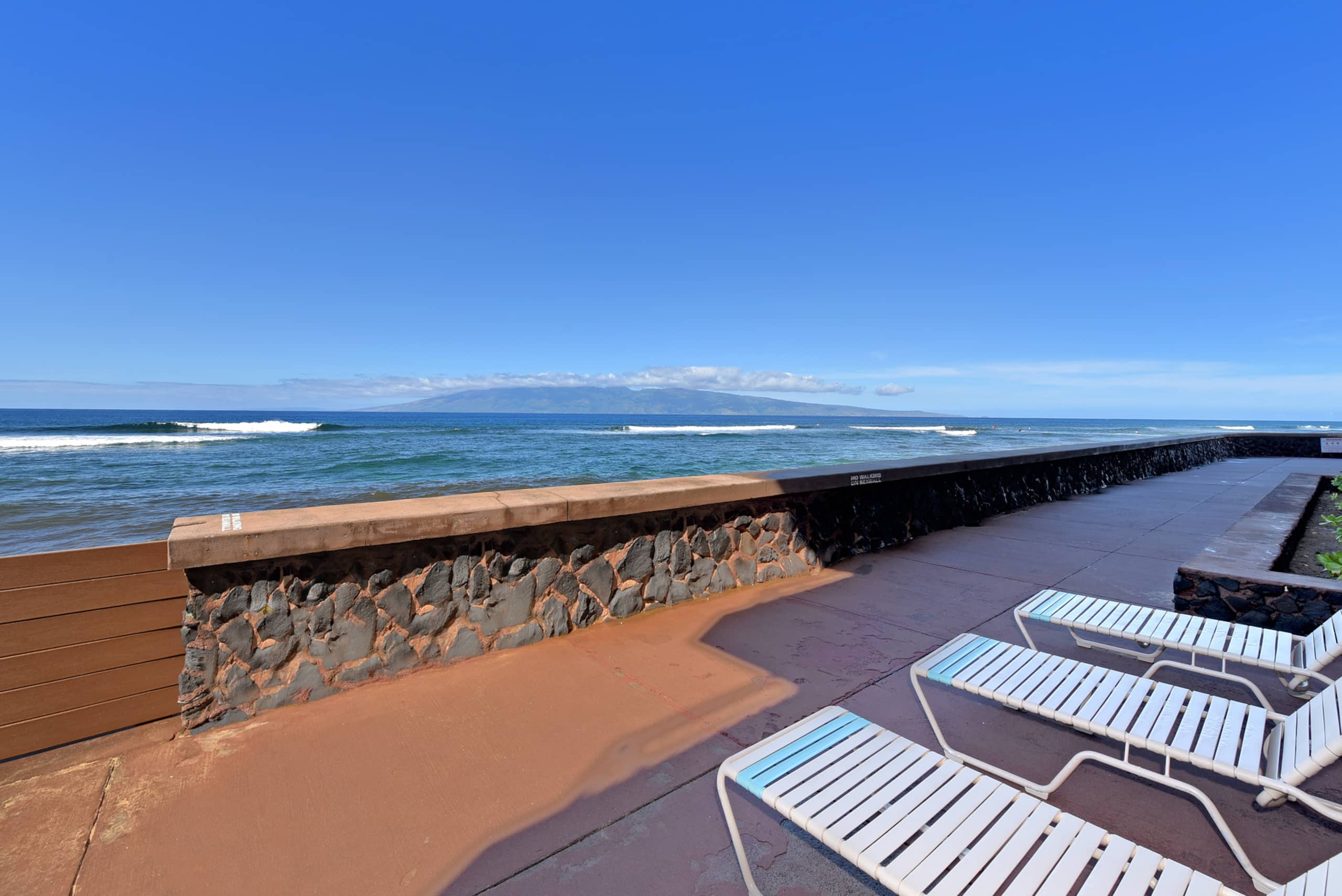 Condo in Lahaina · ★4.69 · 1 bedroom · 1 bed · 1 bath - Image 22