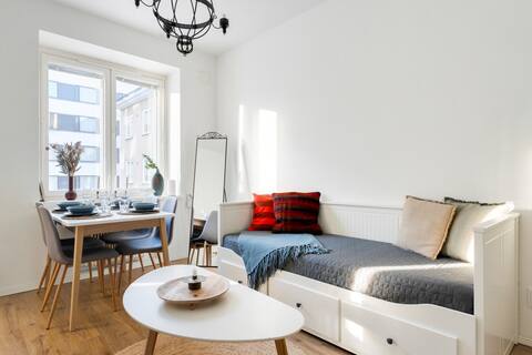 Popular Airbnb listing: Cozy & Stylish Downtown Studio for Four guests in Amuri B