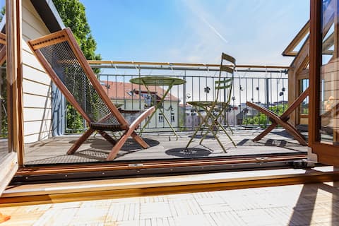 Popular Airbnb listing: Skyloft Himmel über Berlin duplex loft in Moabit
