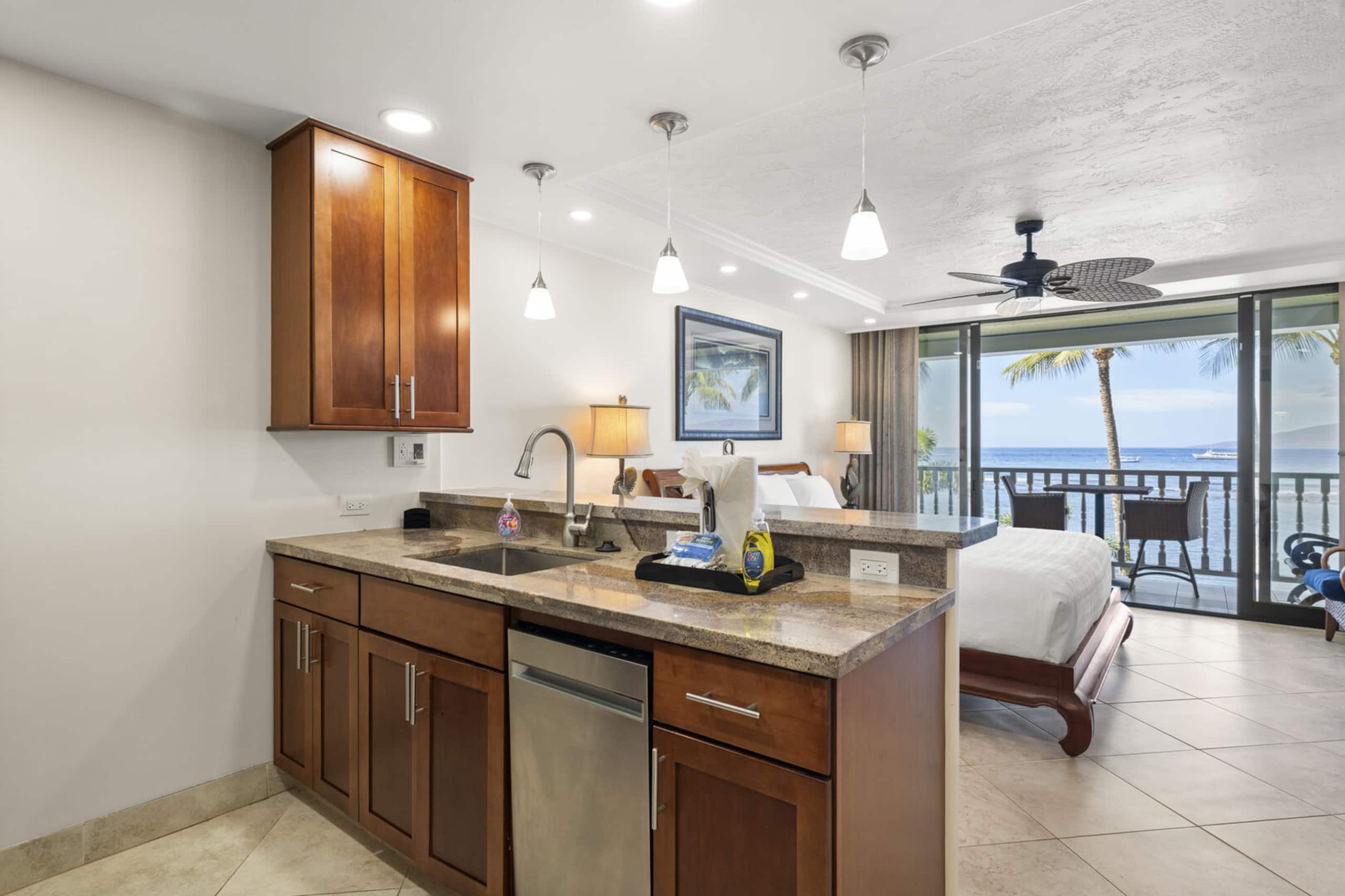 Condo in Lahaina · ★4.86 · 1 bedroom · 1 bed · 1 private bath - Image 3