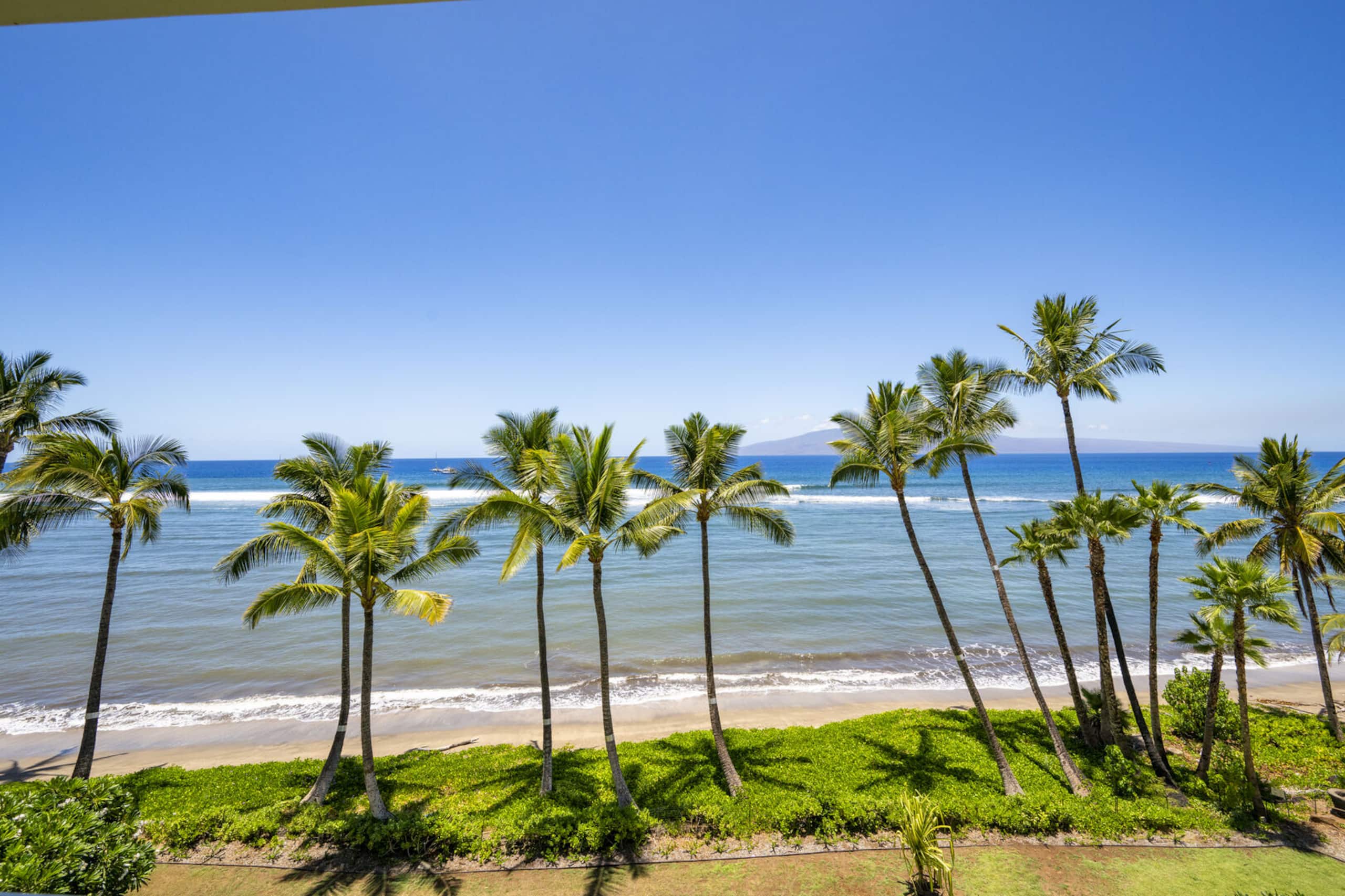 Condo in Lahaina · ★4.86 · 1 bedroom · 1 bed · 1 private bath - Image 8