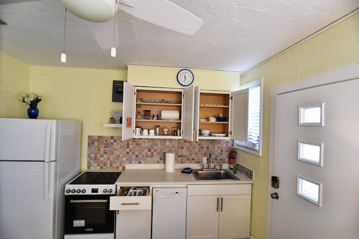 Comfy Villa At Golden Beach (2 Min. Walk To Beach) - Venice, FL