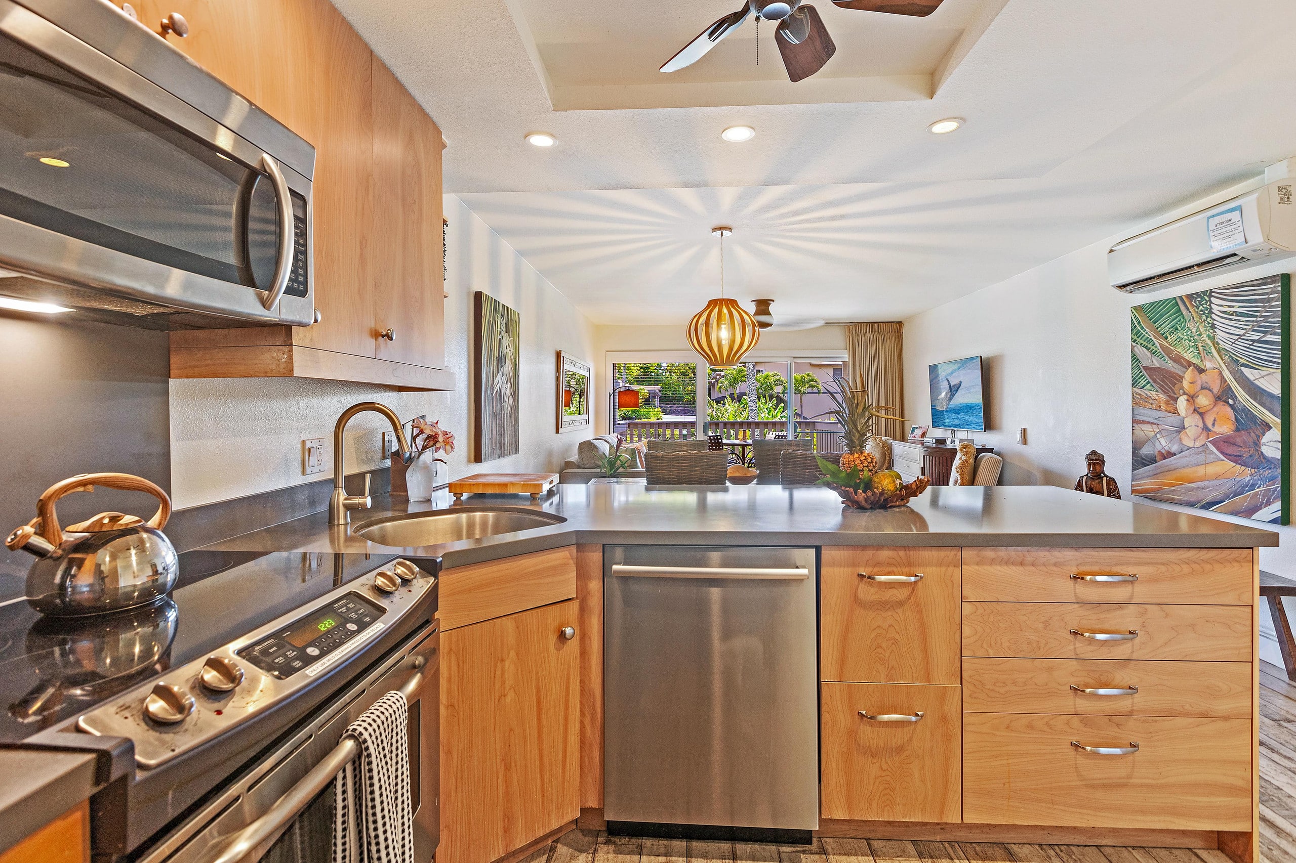 Condo in Lahaina · ★5.0 · 2 bedrooms · 3 beds · 2 baths - Image 8