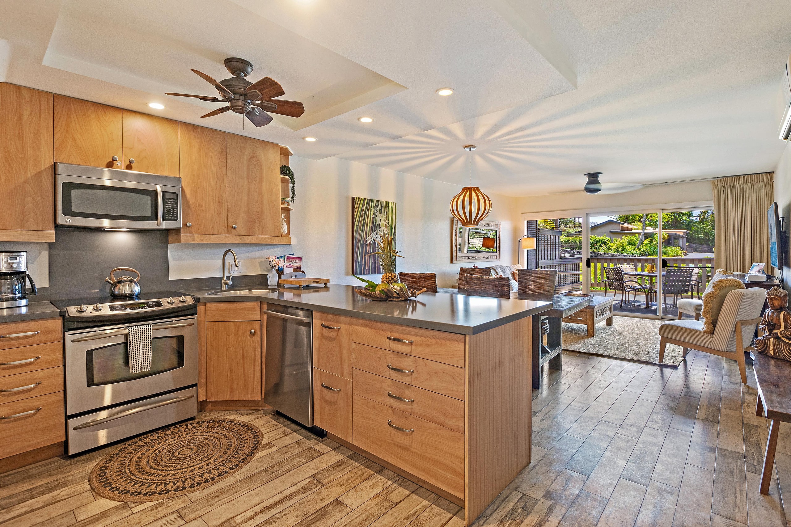 Condo in Lahaina · ★5.0 · 2 bedrooms · 3 beds · 2 baths - Image 25