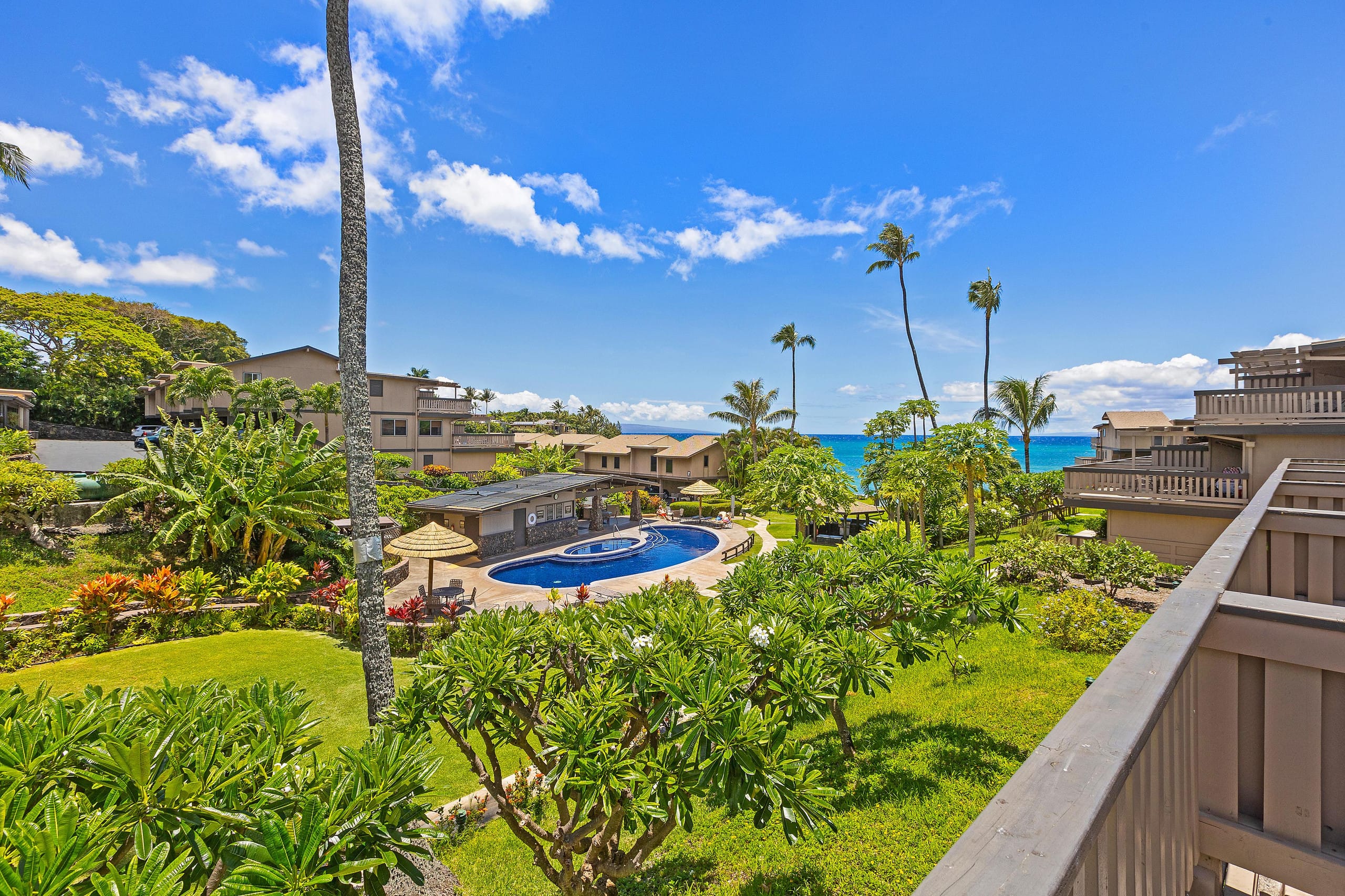 Condo in Lahaina · ★5.0 · 2 bedrooms · 3 beds · 2 baths - Image 1