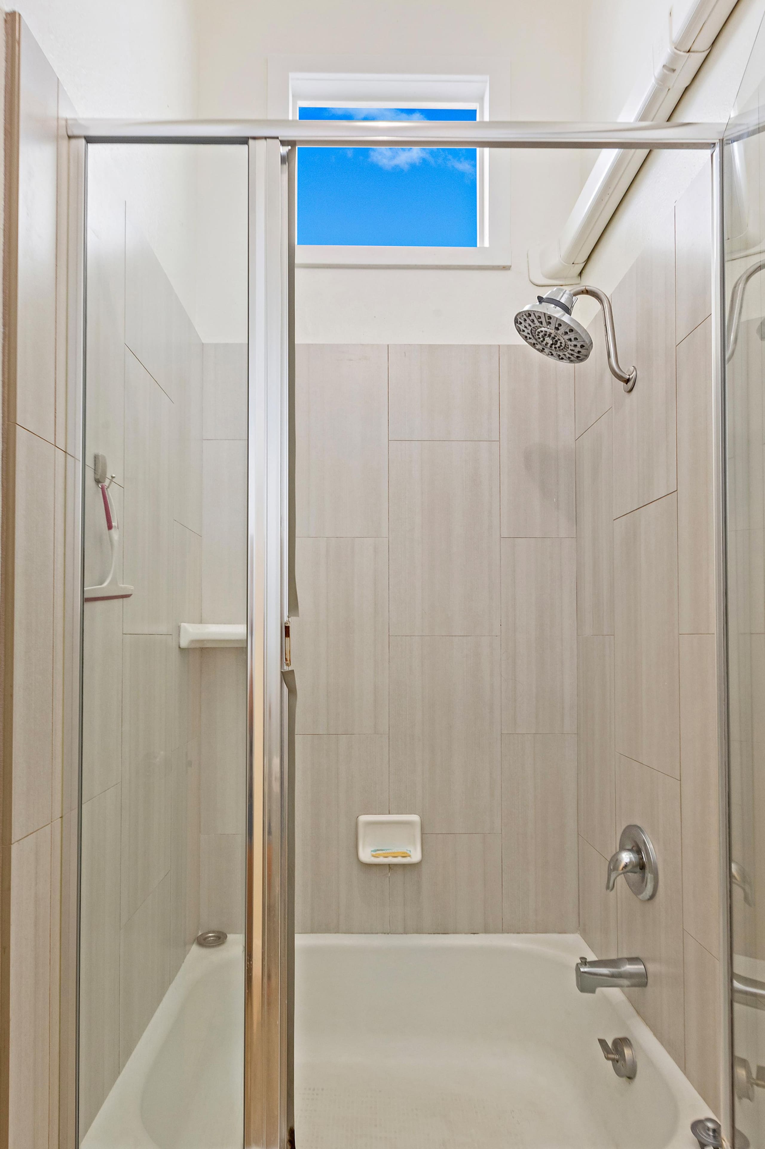 Condo in Lahaina · ★5.0 · 2 bedrooms · 3 beds · 2 baths - Image 21