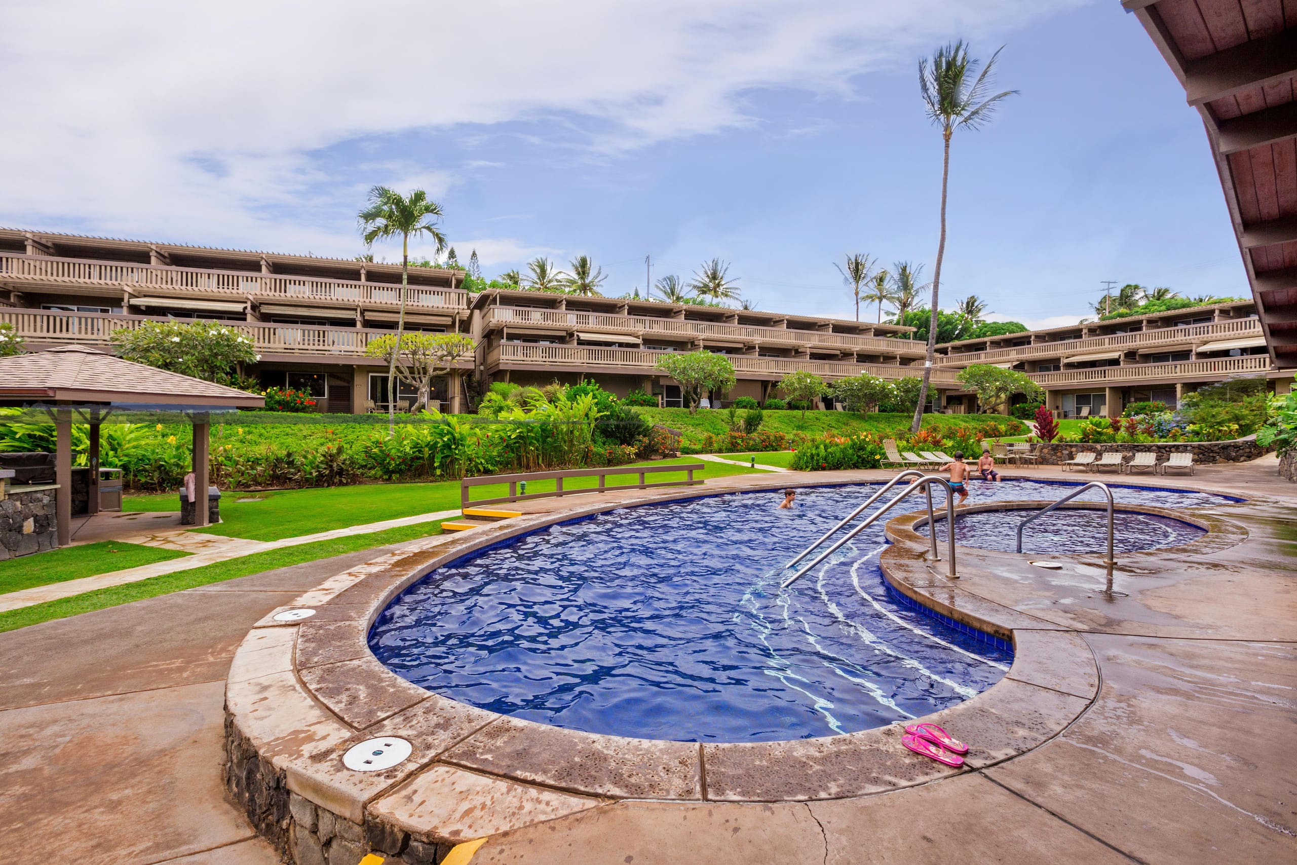 Condo in Lahaina · ★5.0 · 2 bedrooms · 3 beds · 2 baths - Image 36