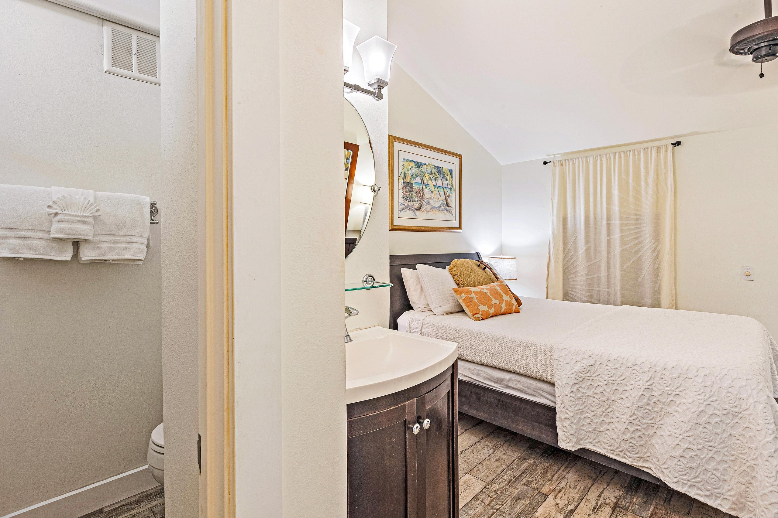 Condo in Lahaina · ★5.0 · 2 bedrooms · 3 beds · 2 baths - Image 12