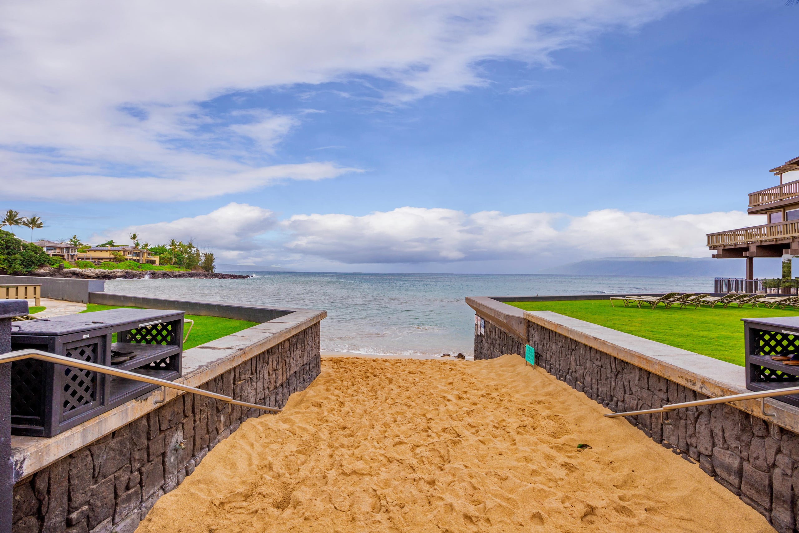 Condo in Lahaina · ★5.0 · 2 bedrooms · 3 beds · 2 baths - Image 37