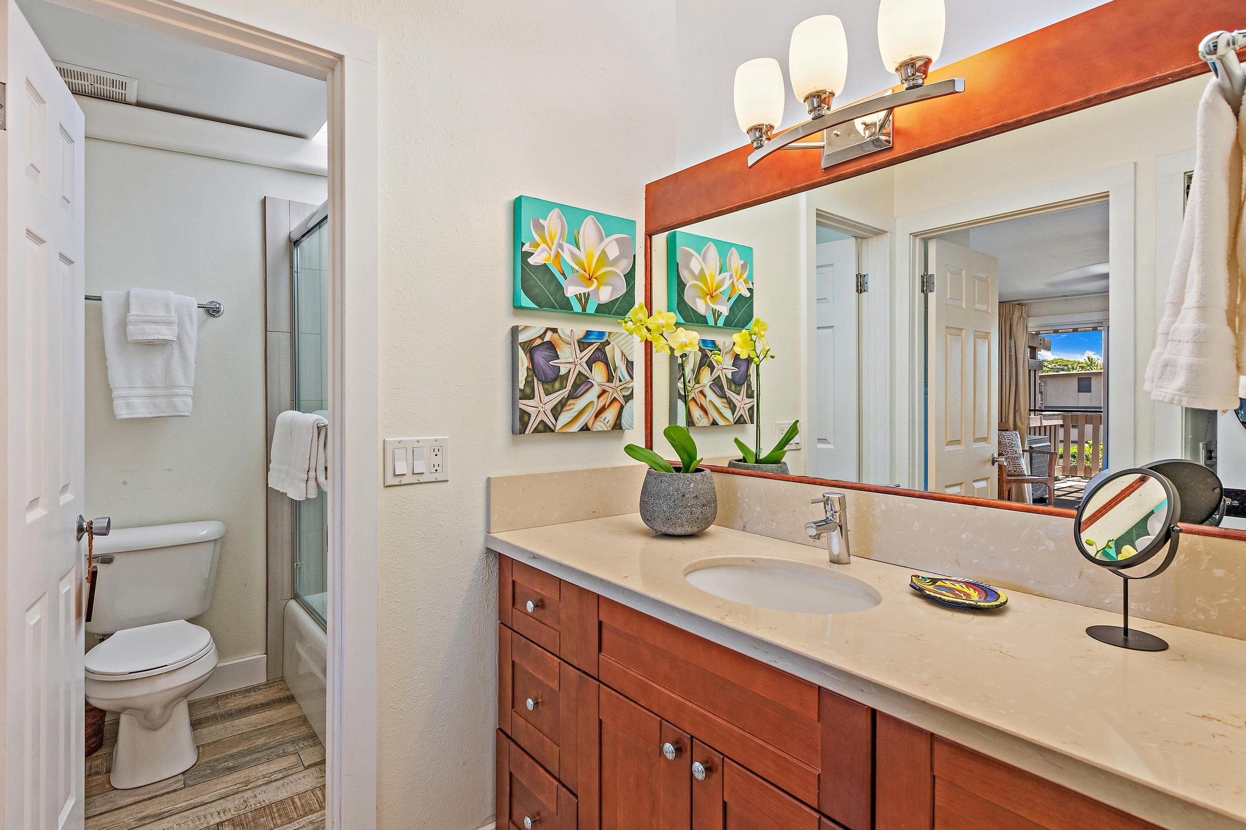 Condo in Lahaina · ★5.0 · 2 bedrooms · 3 beds · 2 baths - Image 19