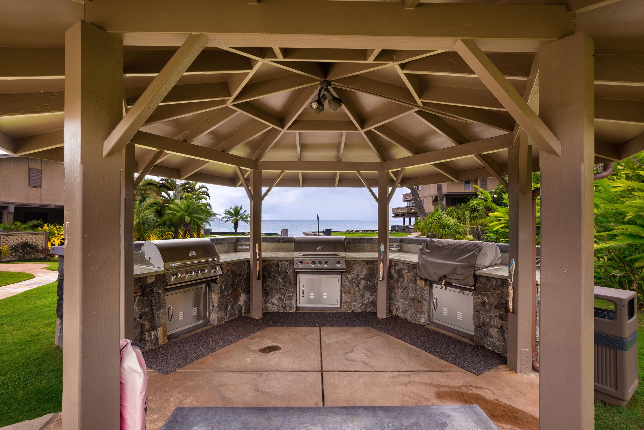 Condo in Lahaina · ★5.0 · 2 bedrooms · 3 beds · 2 baths - Image 38