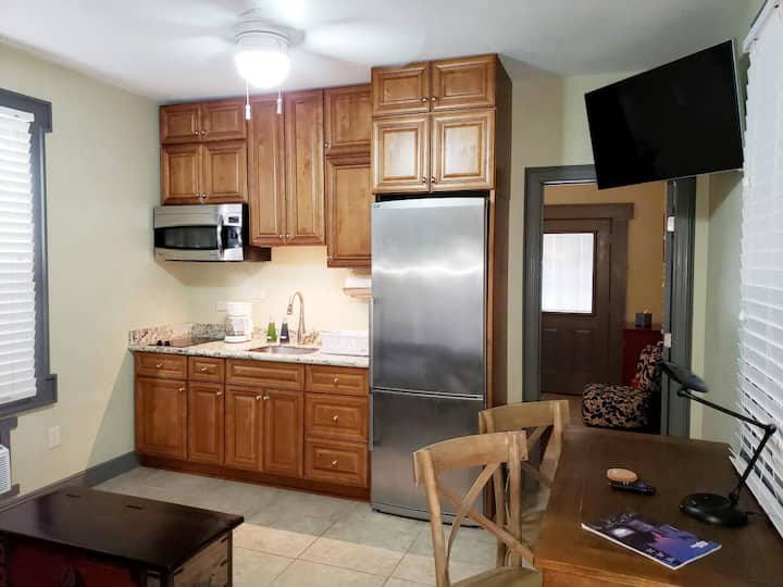 Camellia 1 Bdrm Patio Apt. At Crescent Moon Villas - Gretna, LA