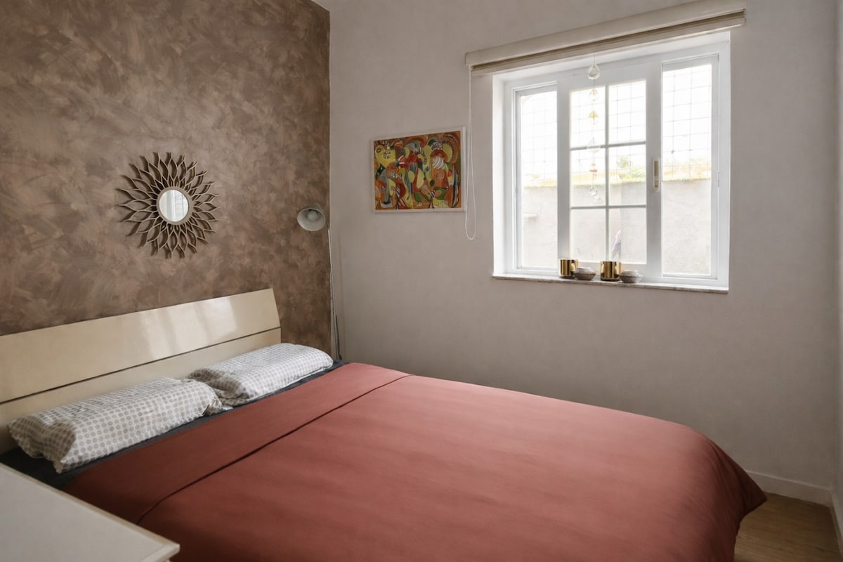 Private AC room in central Fgura, Malta