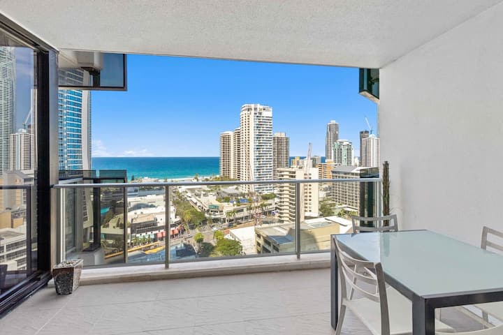 Urban Coast 2brm At Circle On Cavill - Gold Coast