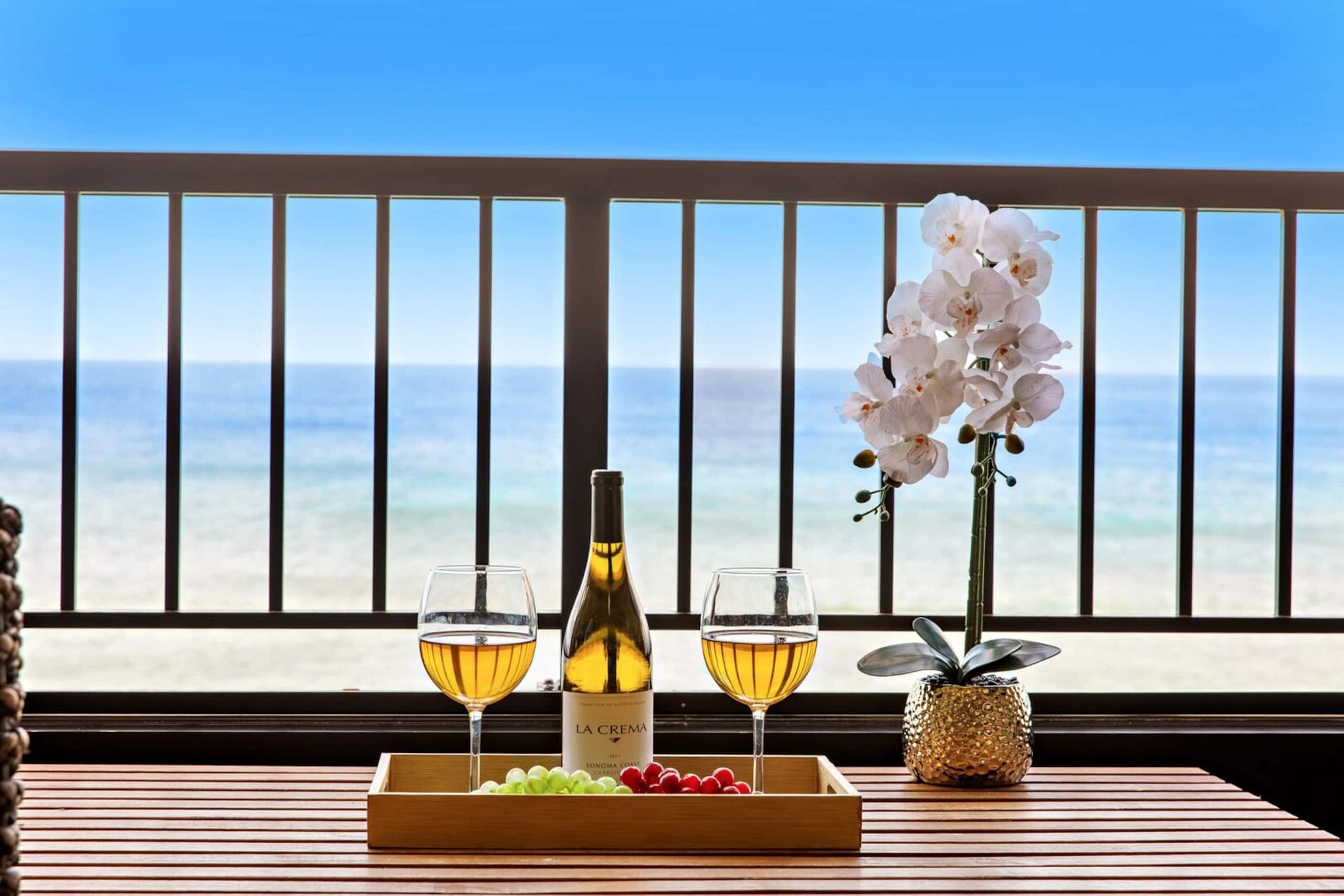 Condo in Lahaina · ★5.0 · 1 bedroom · 2 beds · 1 bath - Image 2
