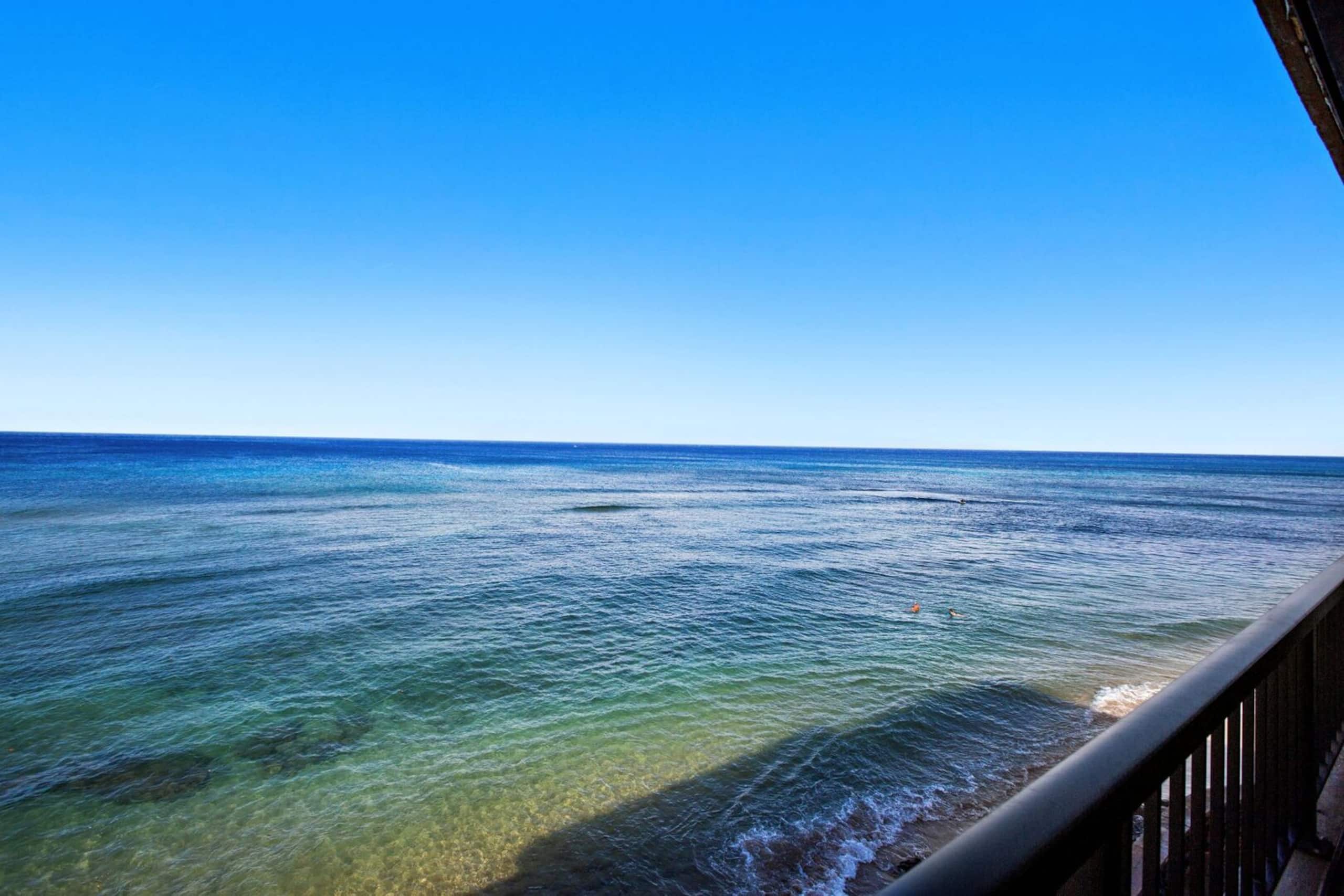Condo in Lahaina · ★5.0 · 1 bedroom · 2 beds · 1 bath - Image 4