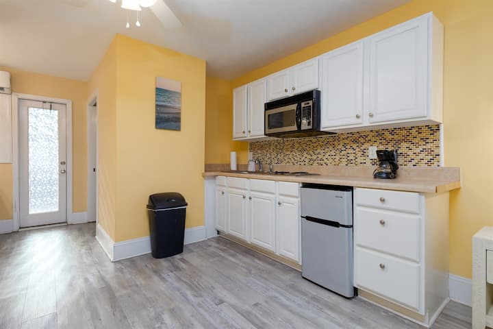 Surf City Beach Stay – Dolphin’s Drift Motel Unit - Surf City