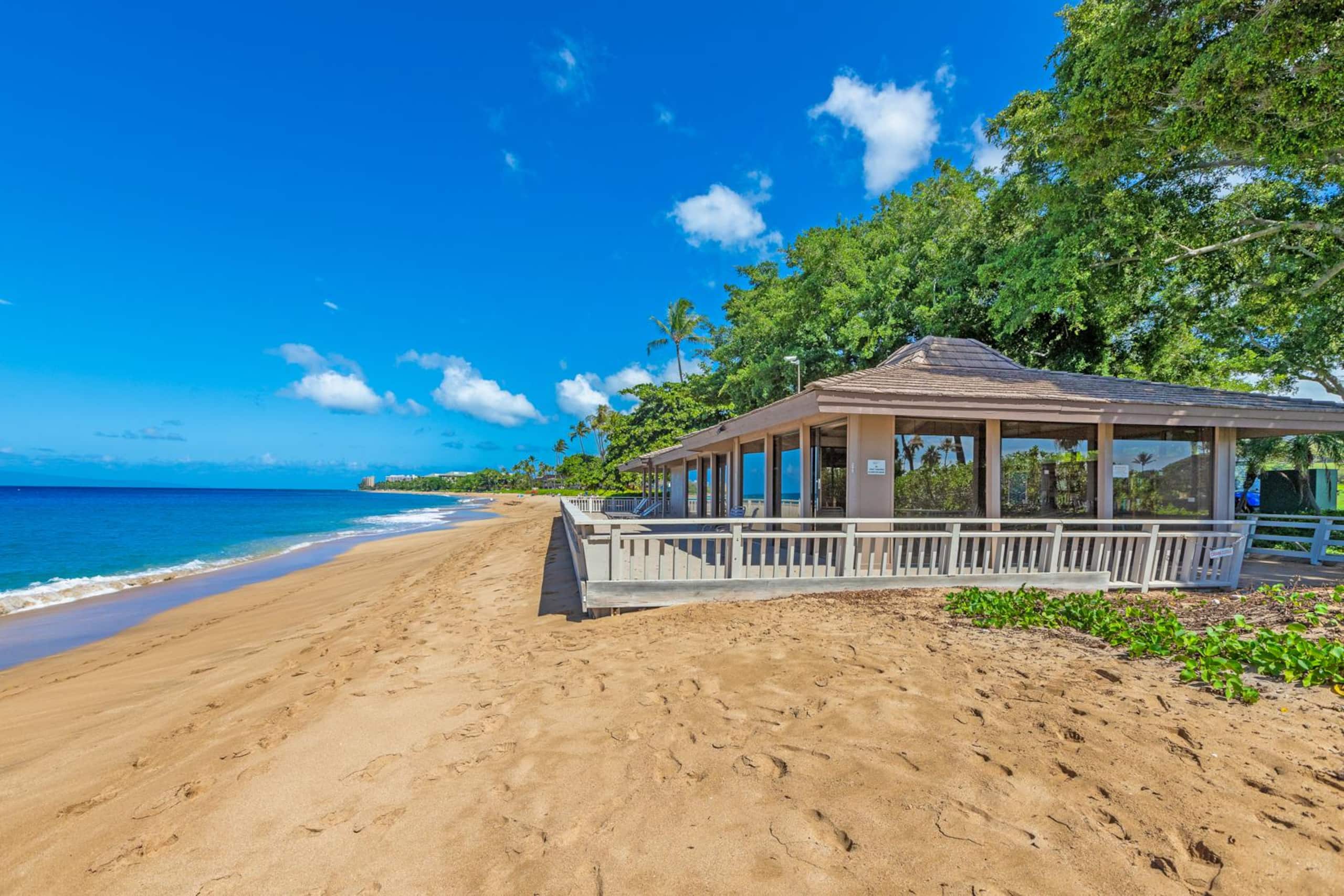 Walk to Beach | Beach Cabana | AC | Eldorado B102 - Image 1