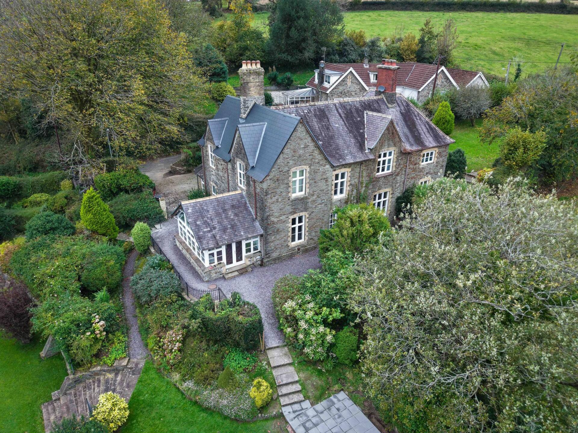 The Old Rectory - 5 Bedroom Holiday Home - Llanedi