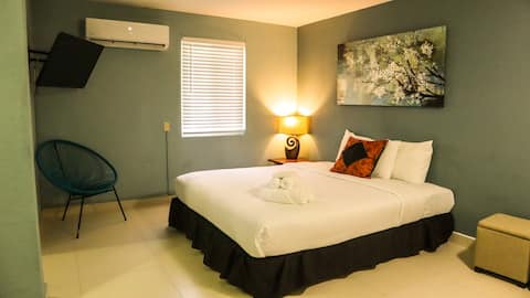 Beachfront Studio - Unit 106 Ocean Villa
