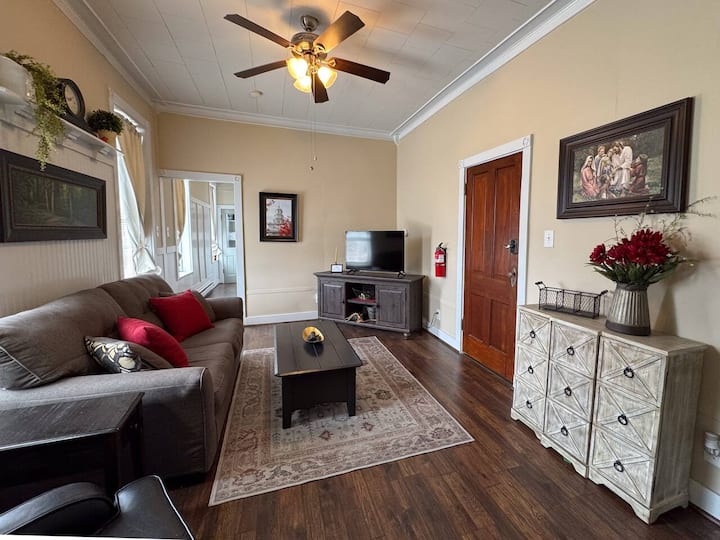 Mulholland Loft #3 - Updated With New Management - Nauvoo, IL
