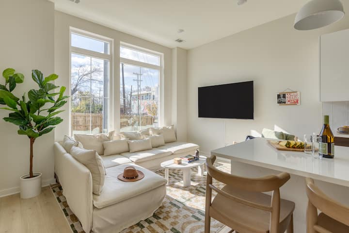 Newly Built Townhome W/ Balcony, Mins To Broadway - Nashville, TN