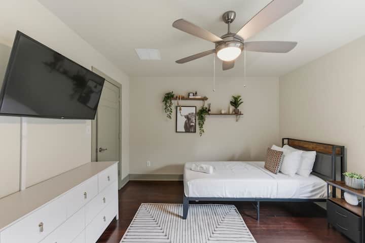 1702_Treadwell_Street_0041