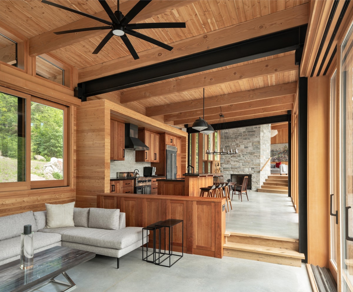 Cottage living space