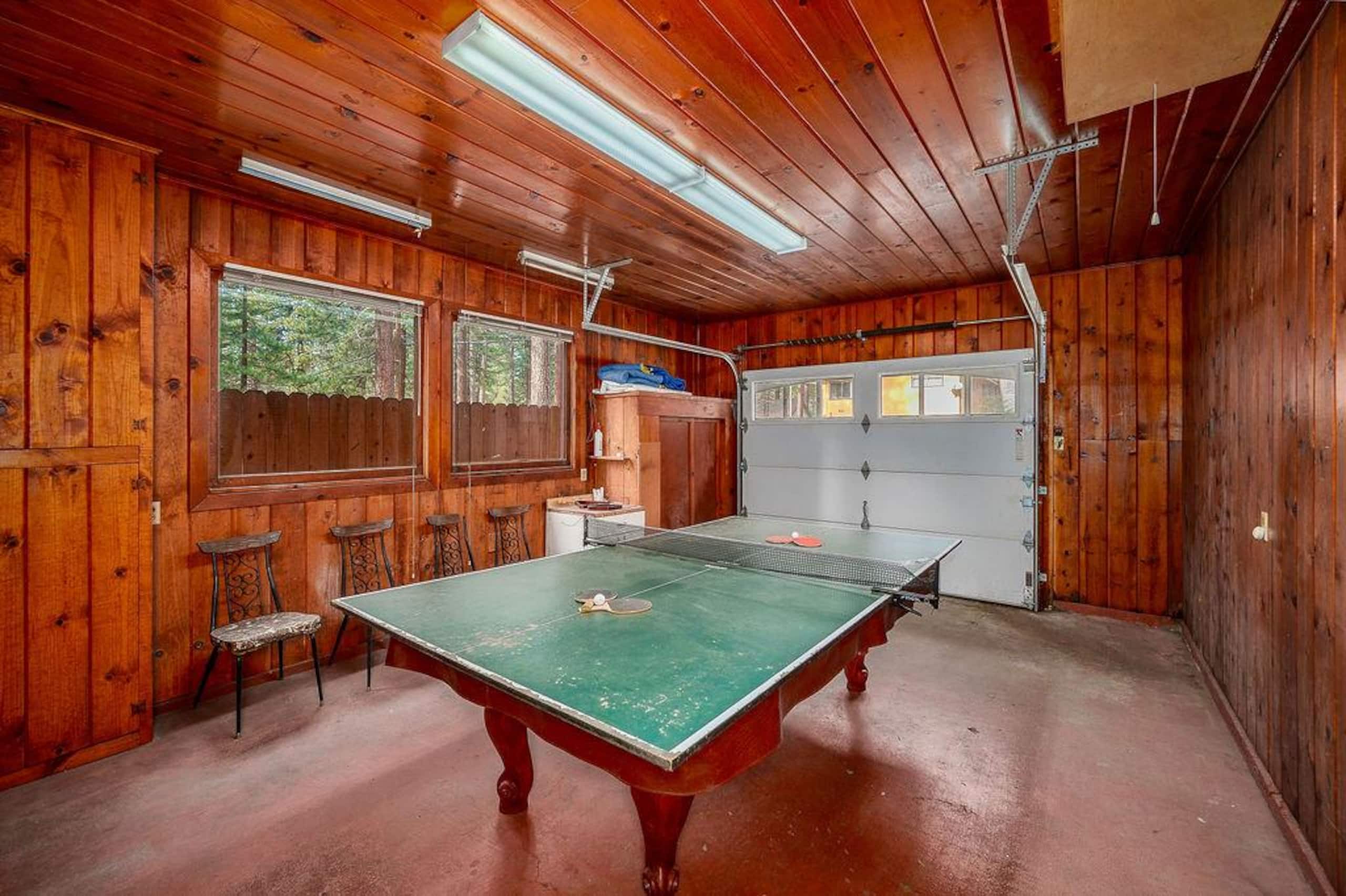 Home in South Lake Tahoe · 3 bedrooms · 5 beds · 2 private baths - Image 32