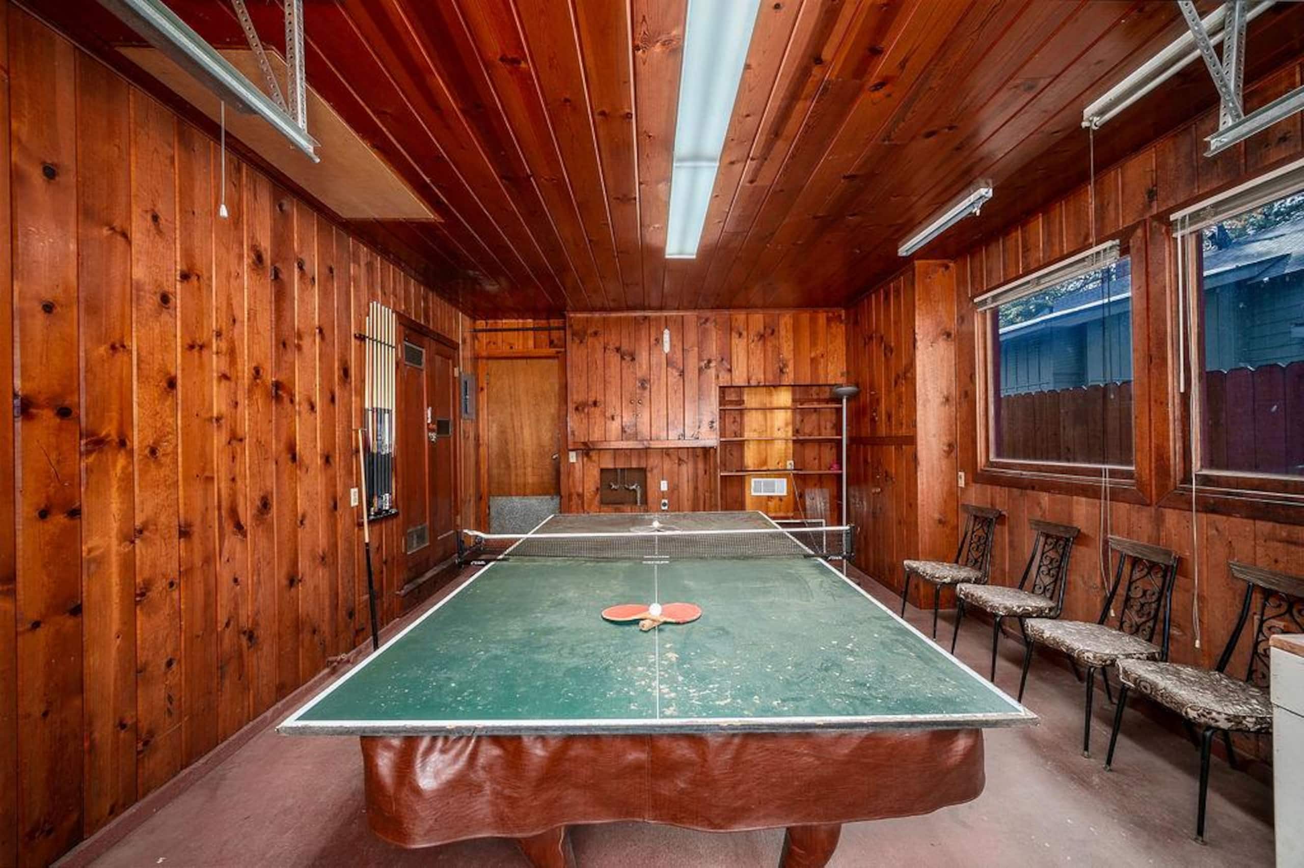 Home in South Lake Tahoe · 3 bedrooms · 5 beds · 2 private baths - Image 31