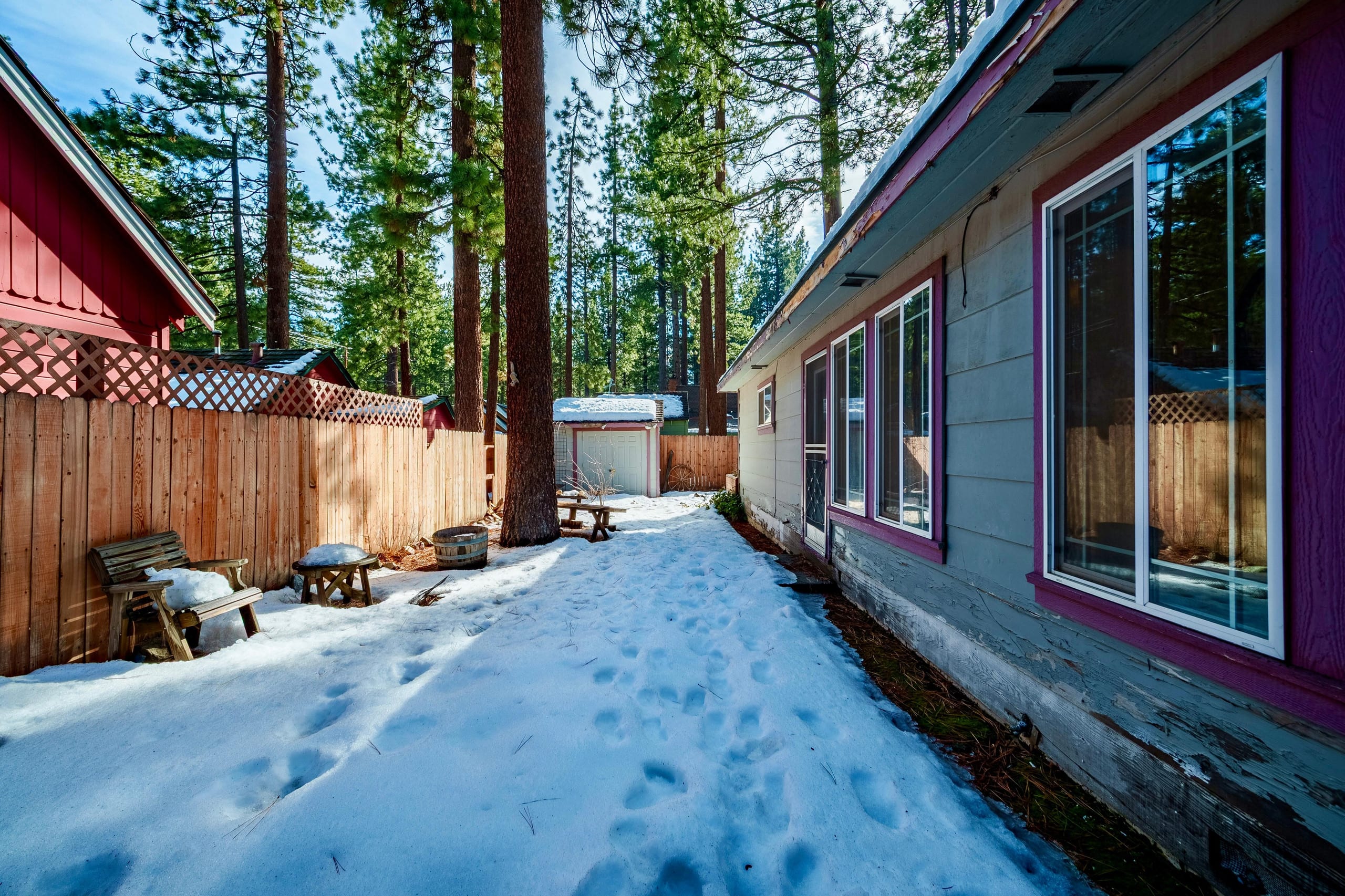 Home in South Lake Tahoe · 3 bedrooms · 5 beds · 2 private baths - Image 27