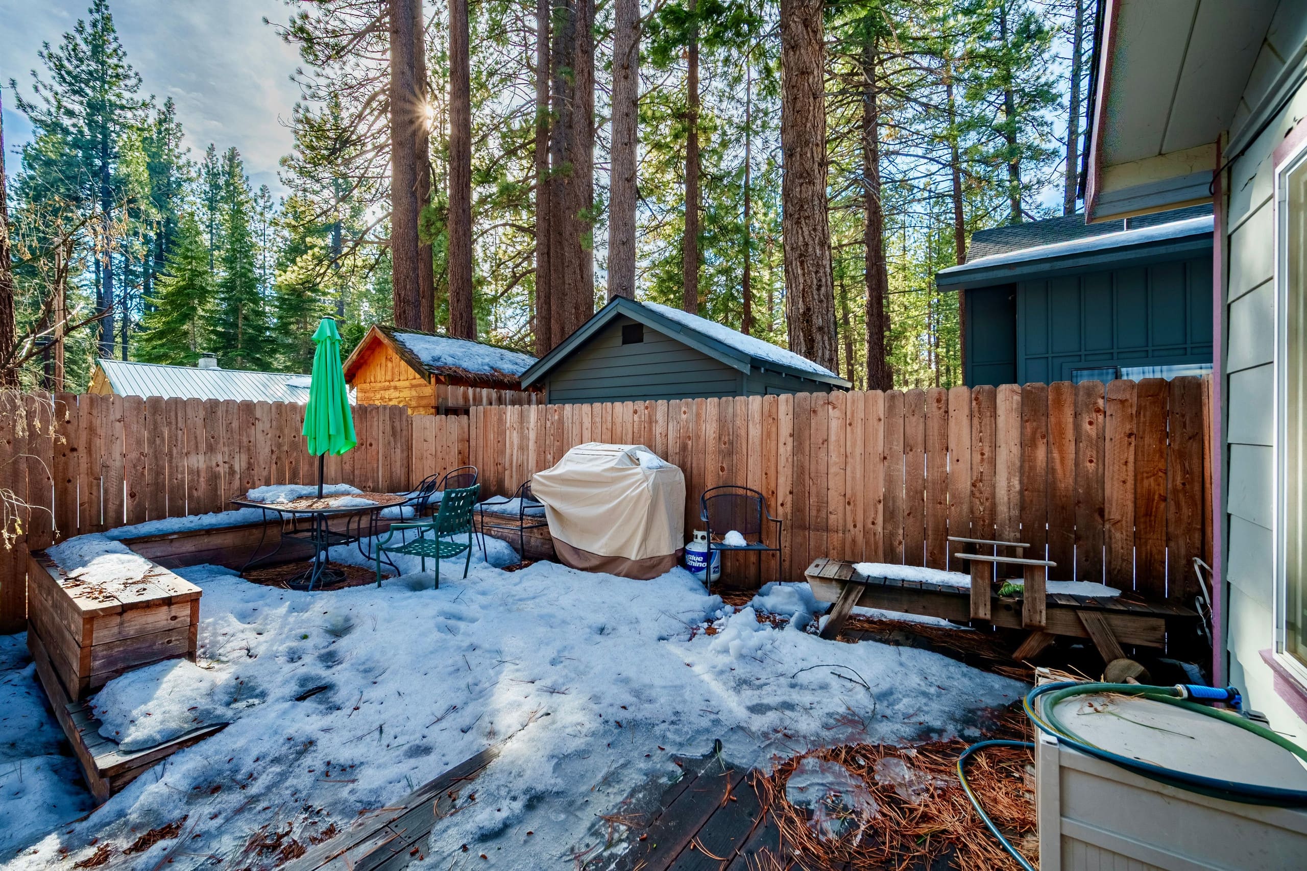 Home in South Lake Tahoe · 3 bedrooms · 5 beds · 2 private baths - Image 23